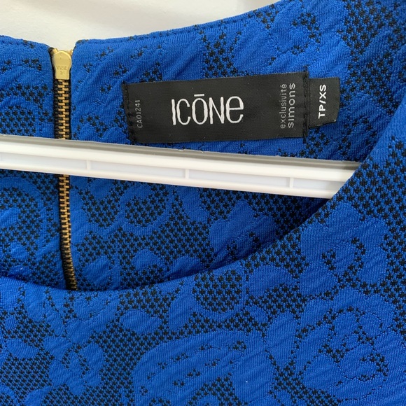 Icone - Blue Dress - Picture 4 of 4